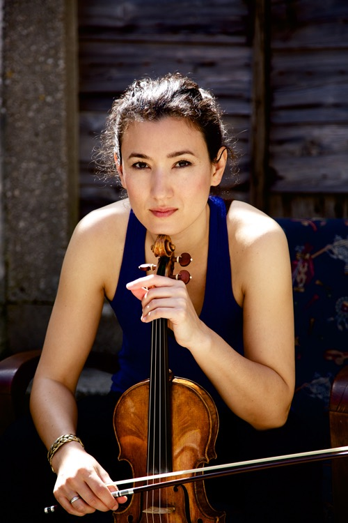 铃⽊阳⼦·亨克尔Susanna Yoko Henkel头像